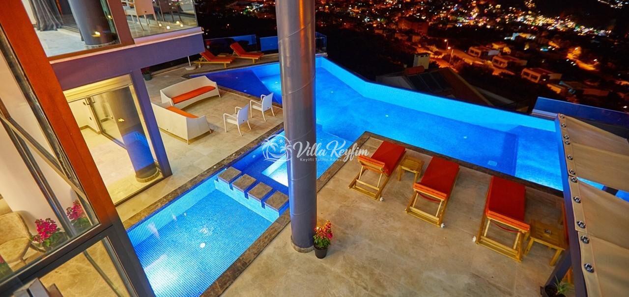 Villa Unlimited — 26