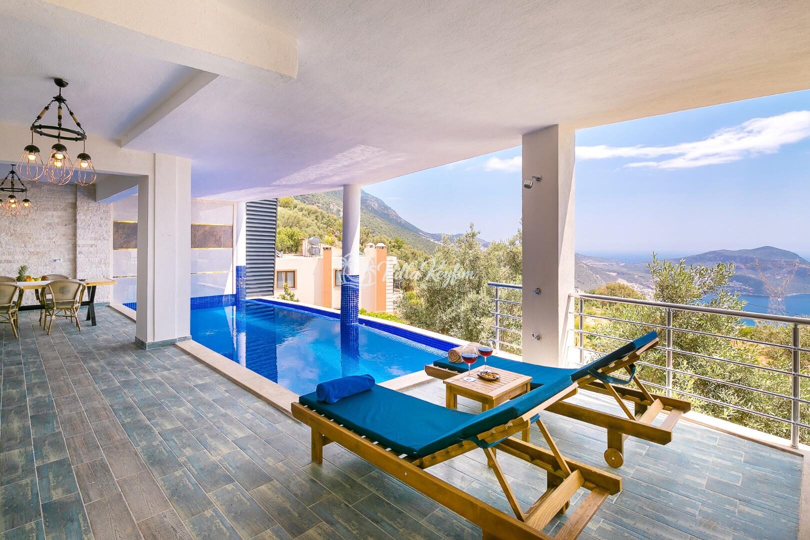 Villa Hills Spring — 5