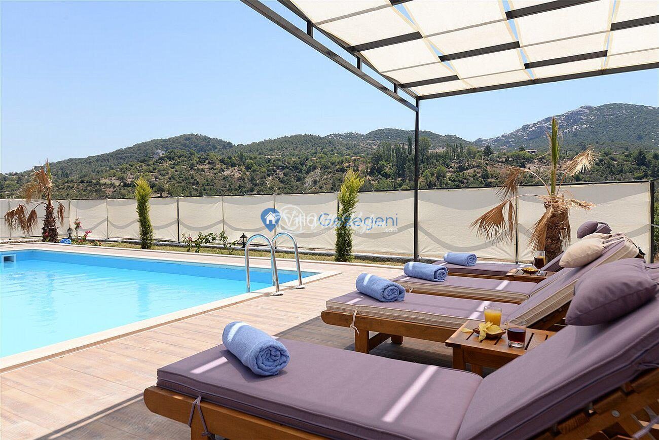 Villa Medis 1 — 12