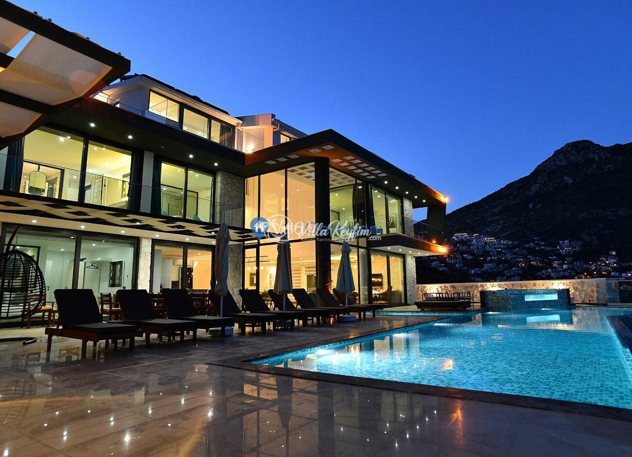 Villa Unlimited 2 — 2