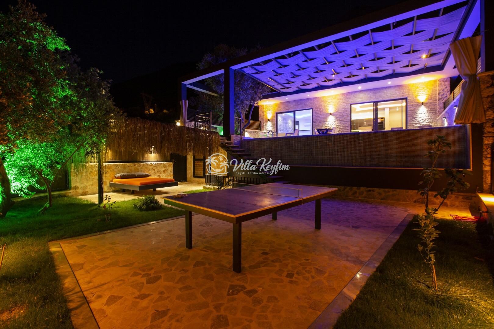 Villa Panama — 1