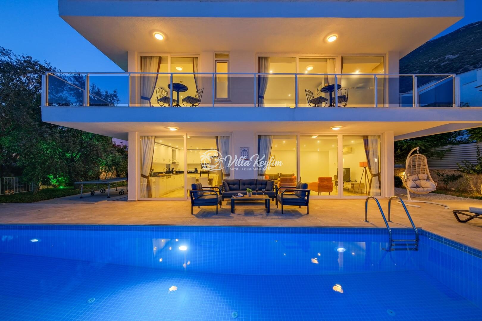 Villa Lumiere 3 — 12