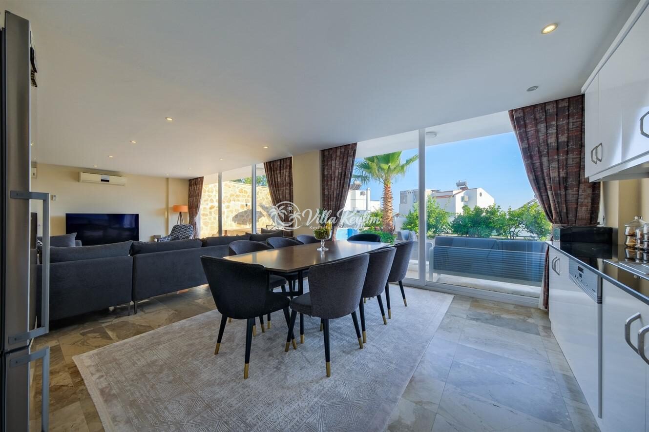 Villa Lumiere 1 — 33