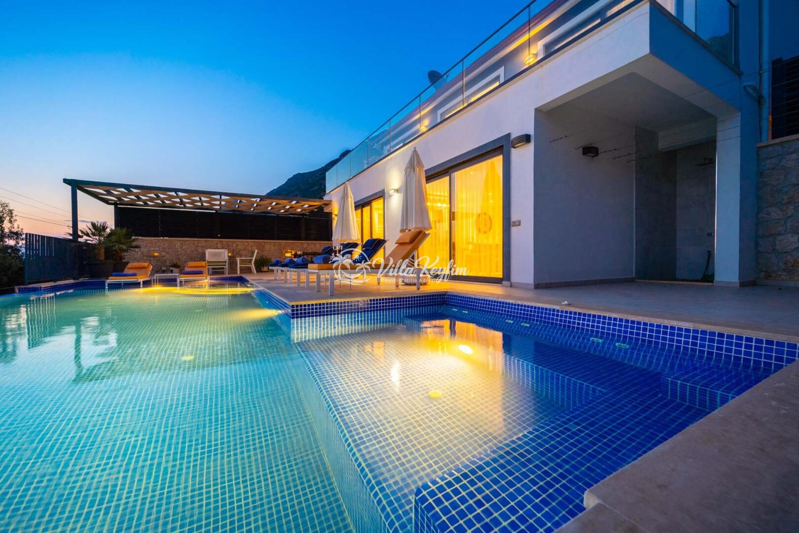 Villa Therapy 620 — 3