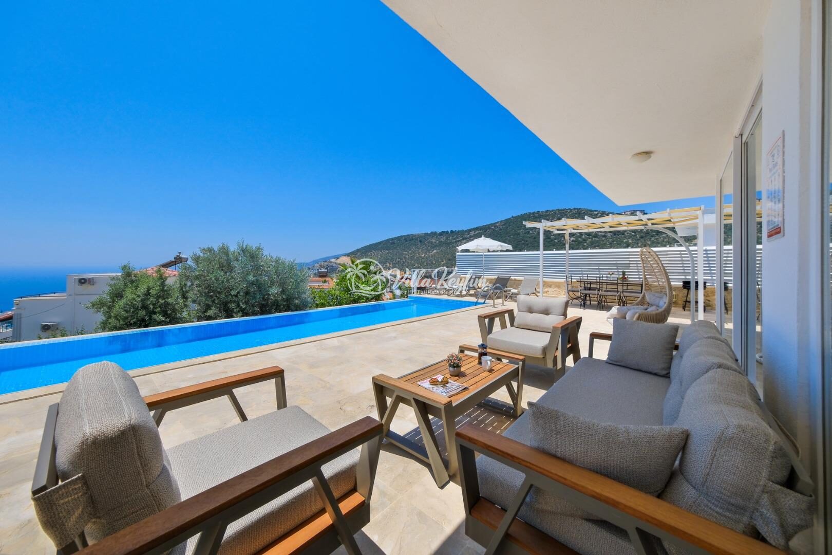 Villa Lumiere 2 — 48