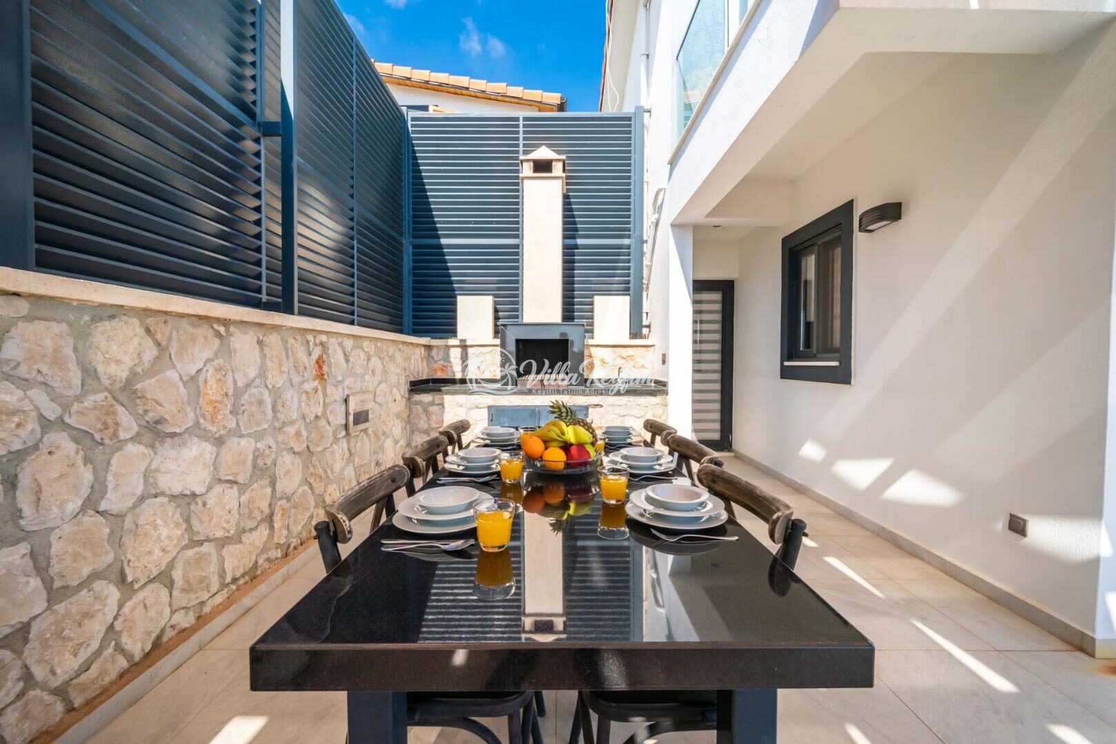 Villa Therapy 620 — 21