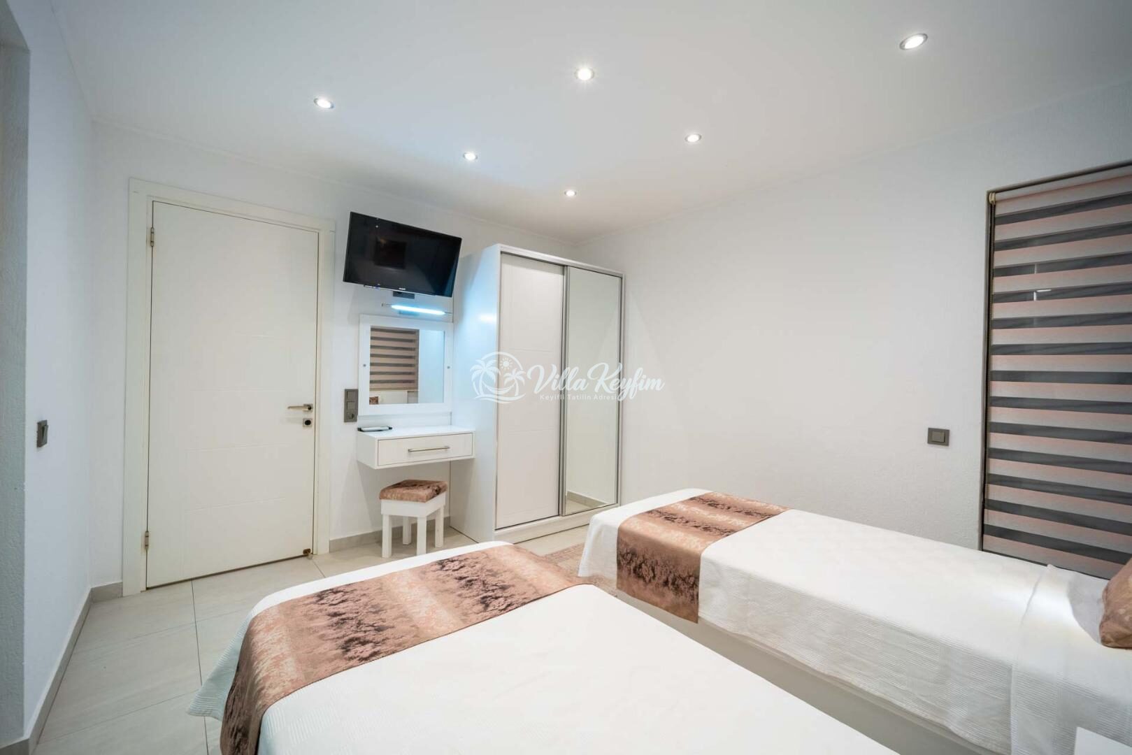 Villa Therapy 620 — 59