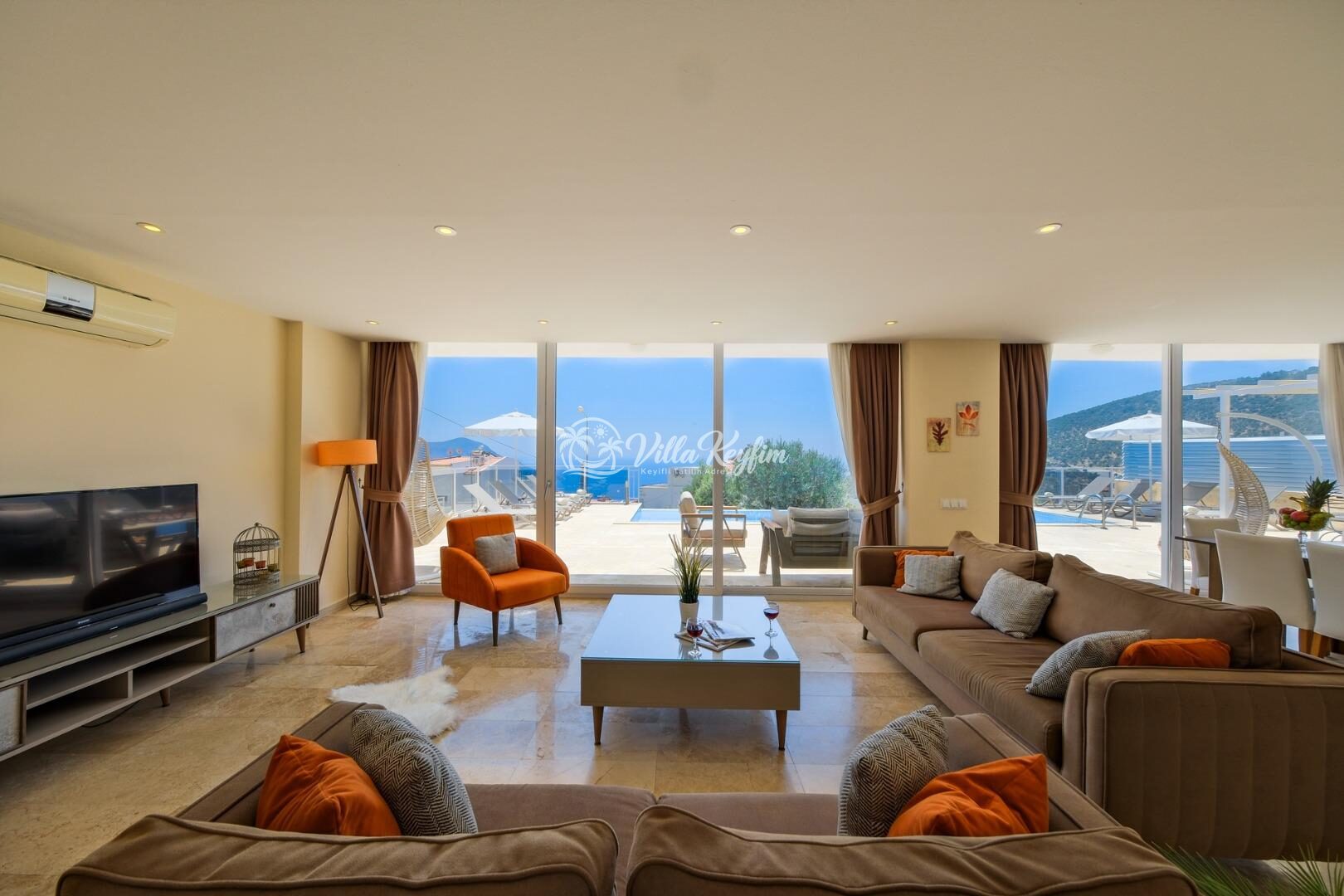 Villa Lumiere 2 — 69
