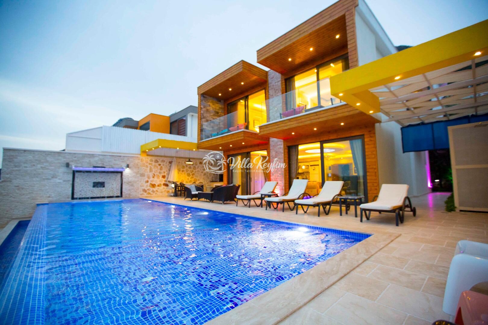 Villa Victoria — 11