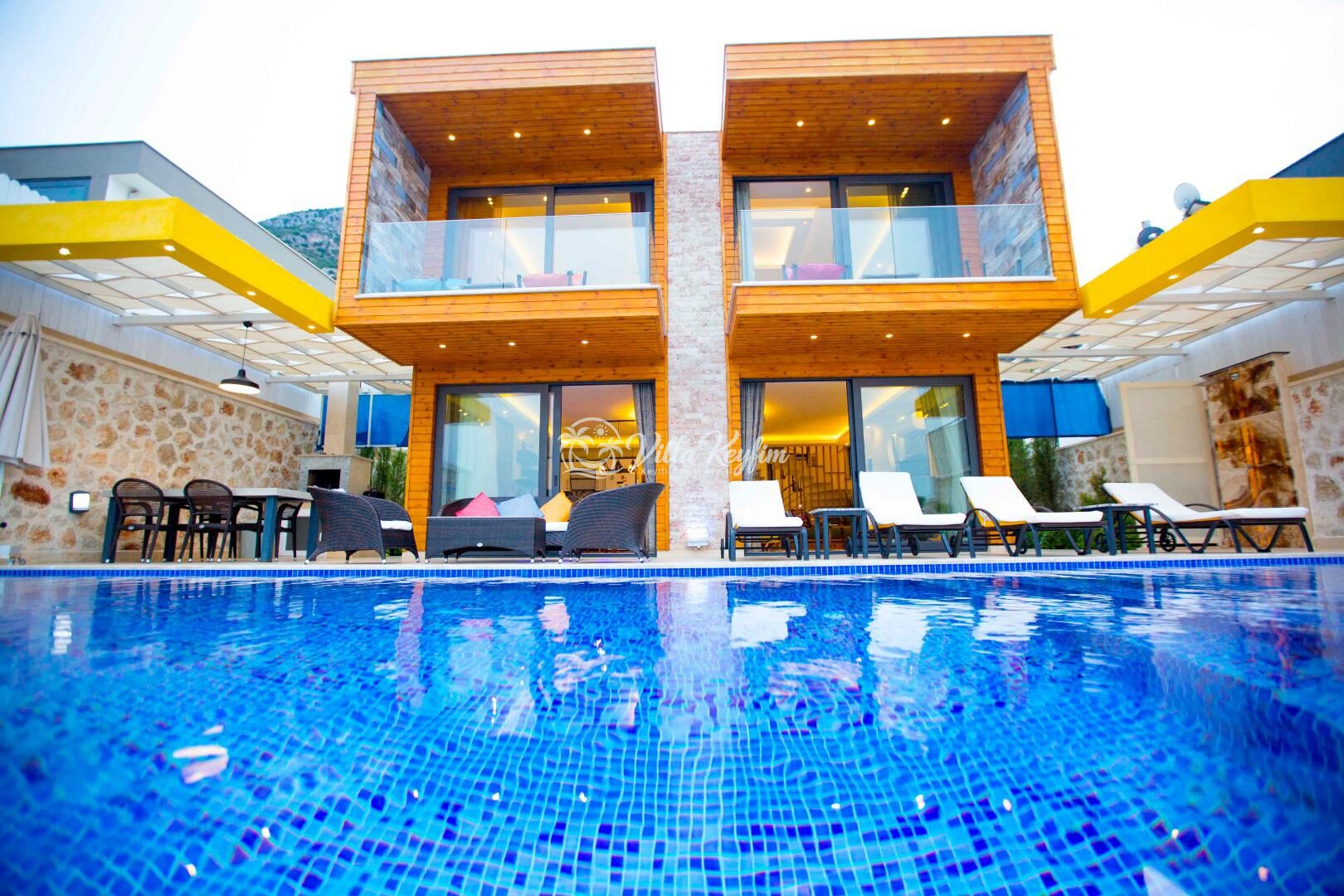 Villa Victoria — 16