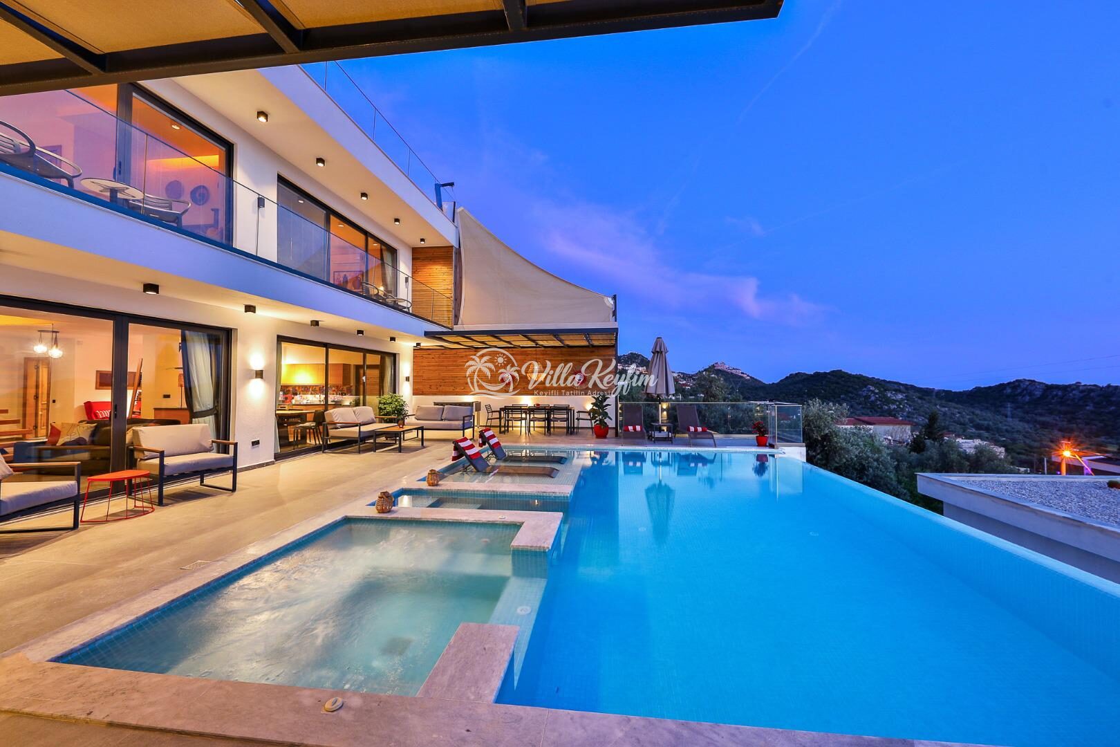 Villa Rosso — 14