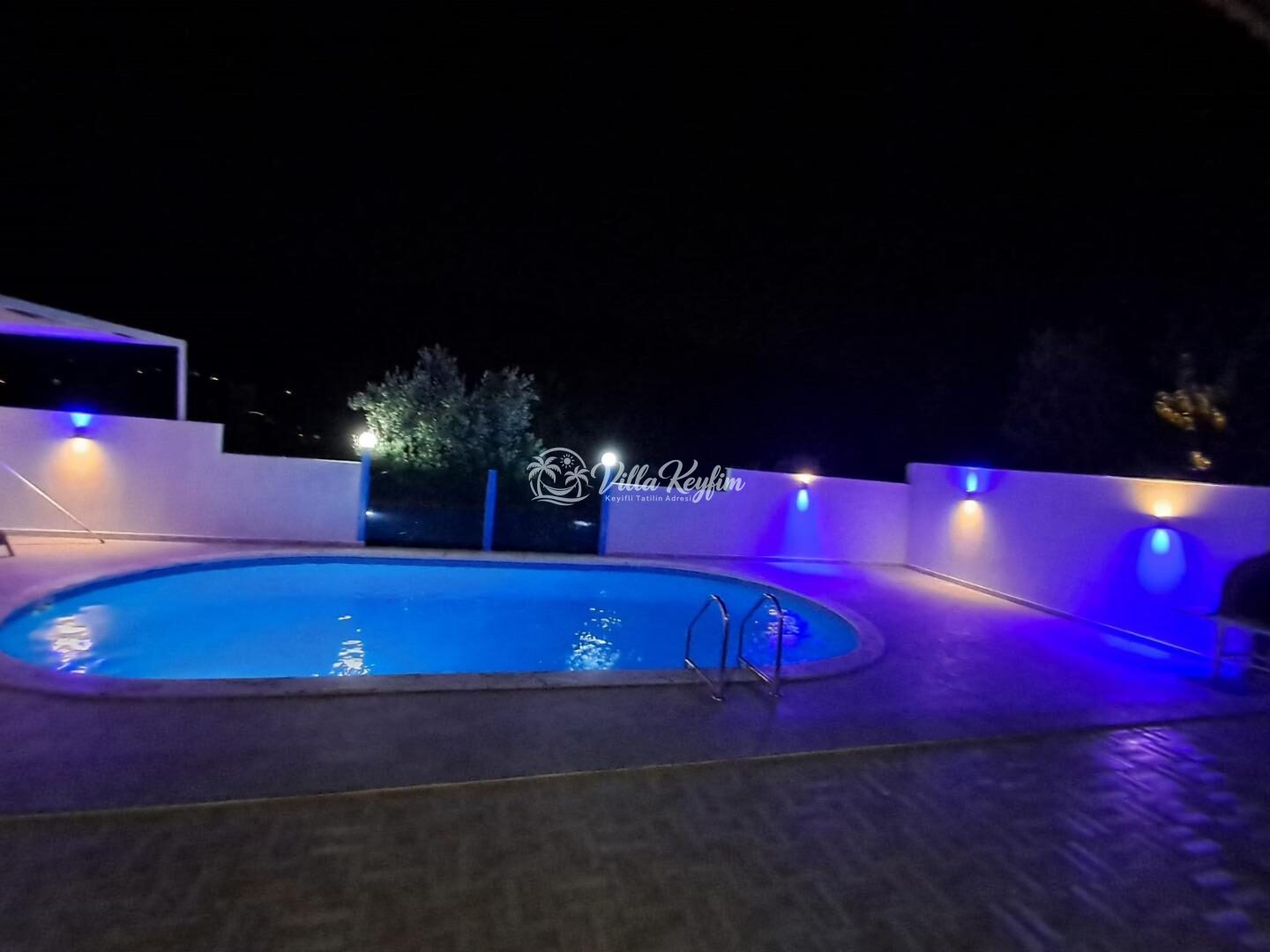 Villa Belize 2 — 2