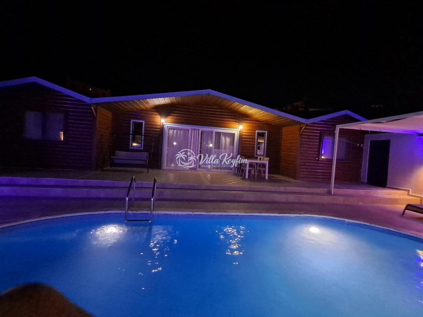 Villa Belize 2 — 4