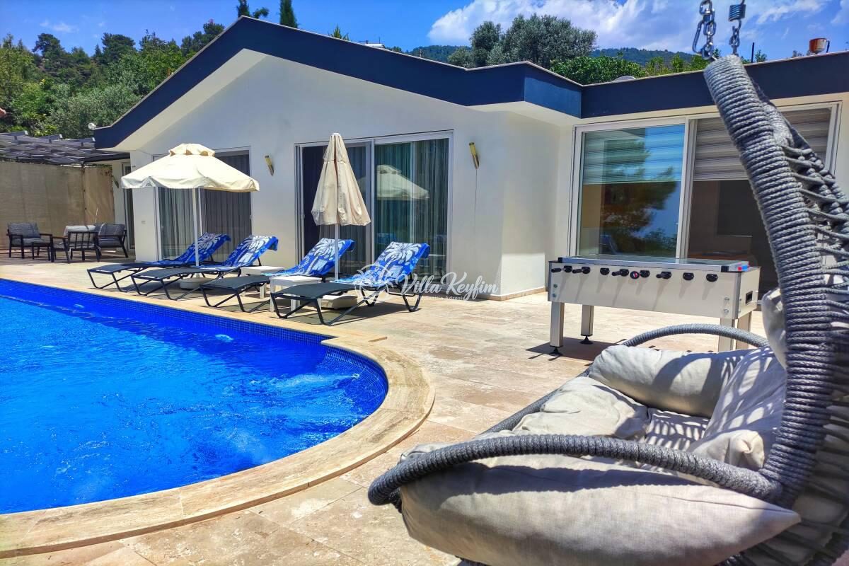 Villa Secret Swiss — 2
