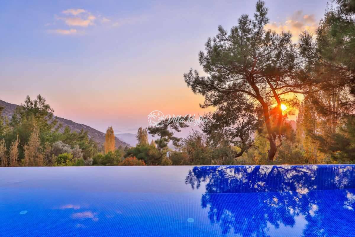 Villa Secret Swiss — 3