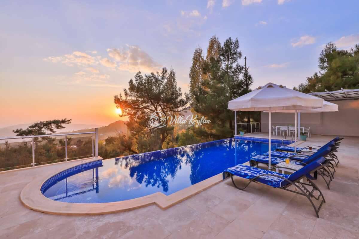 Villa Secret Swiss — 9