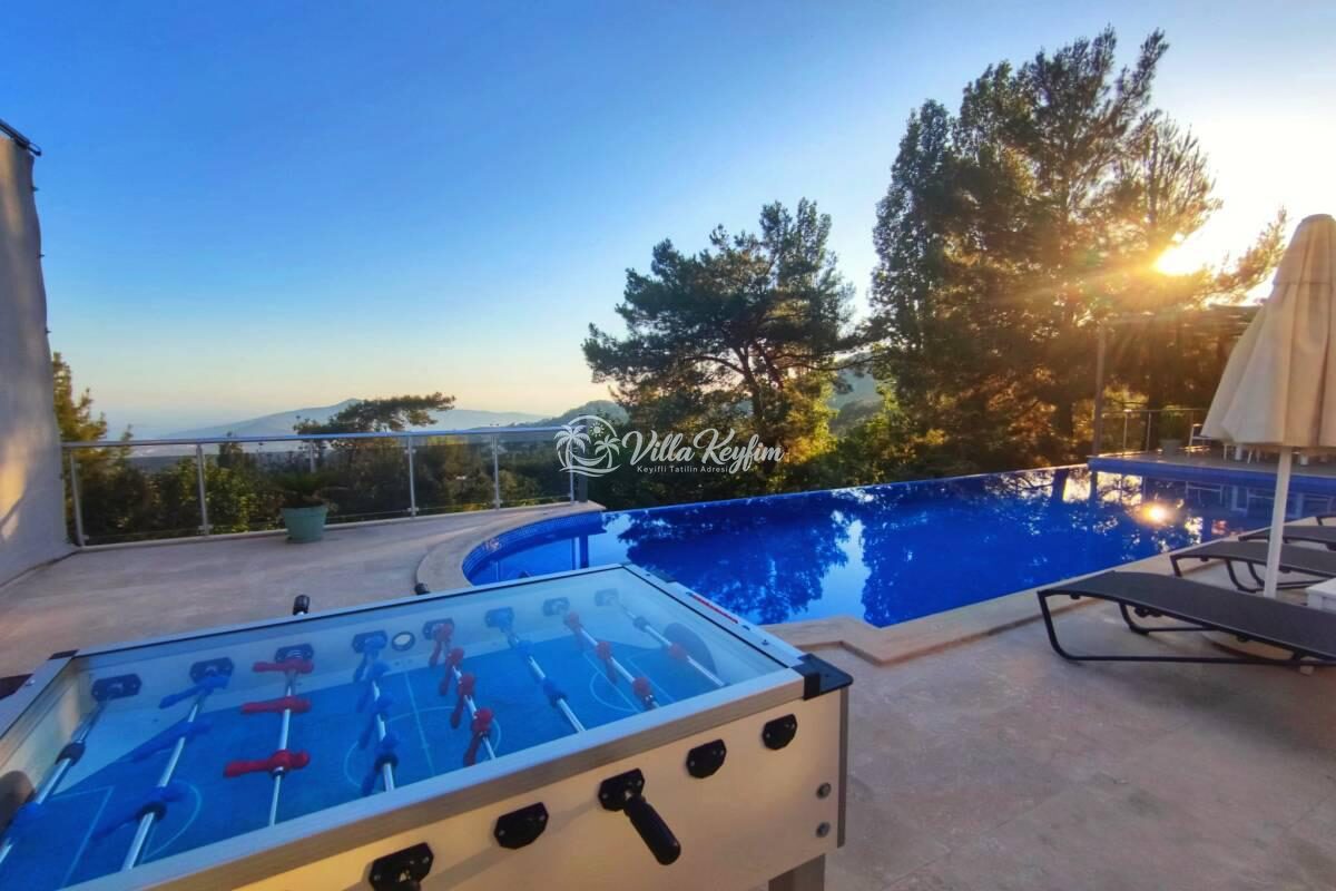 Villa Secret Swiss — 14