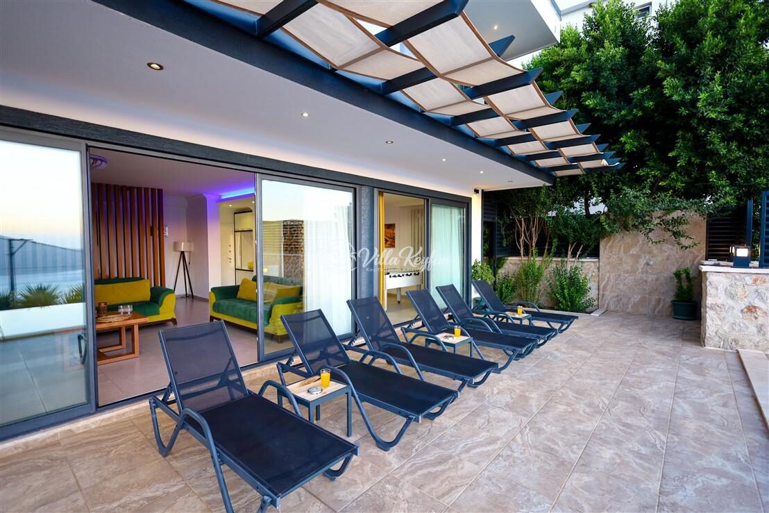 Villa Yusef — 11