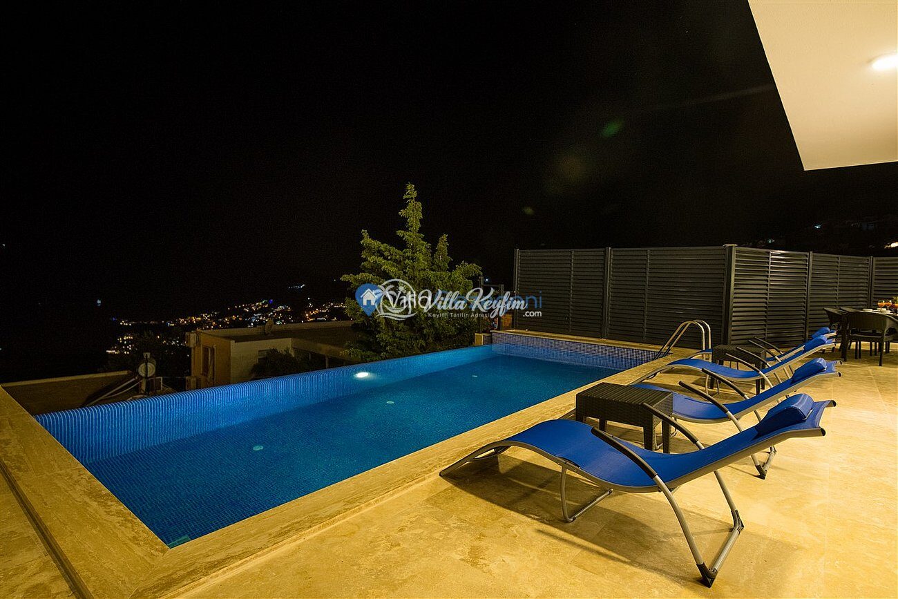 Villa Moonlight — 12