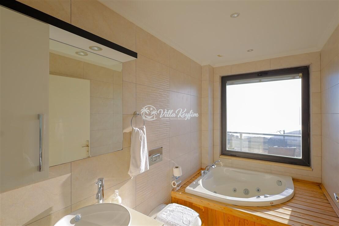 Villa Yusef — 50