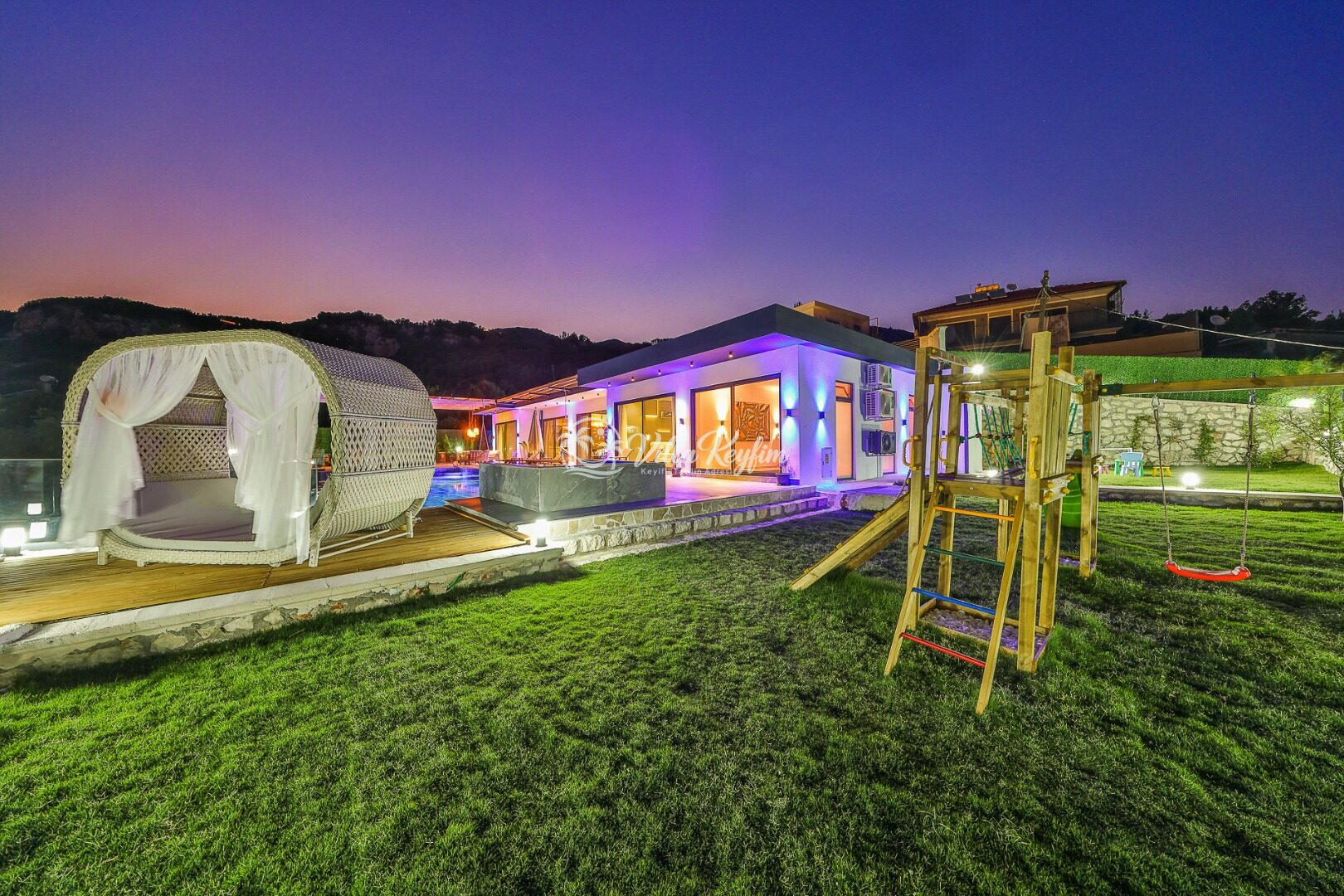 Villa Free — 10