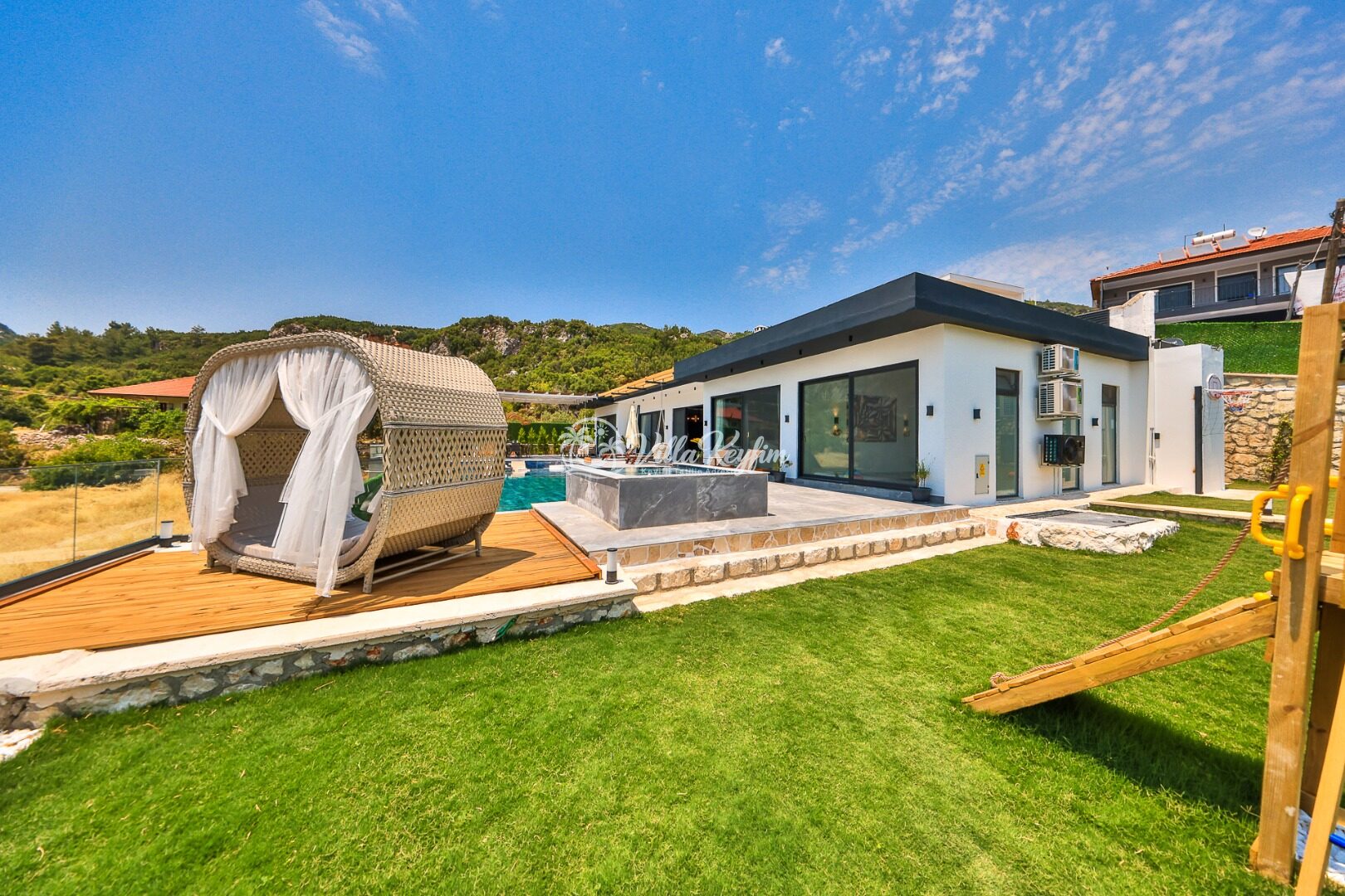 Villa Free — 2