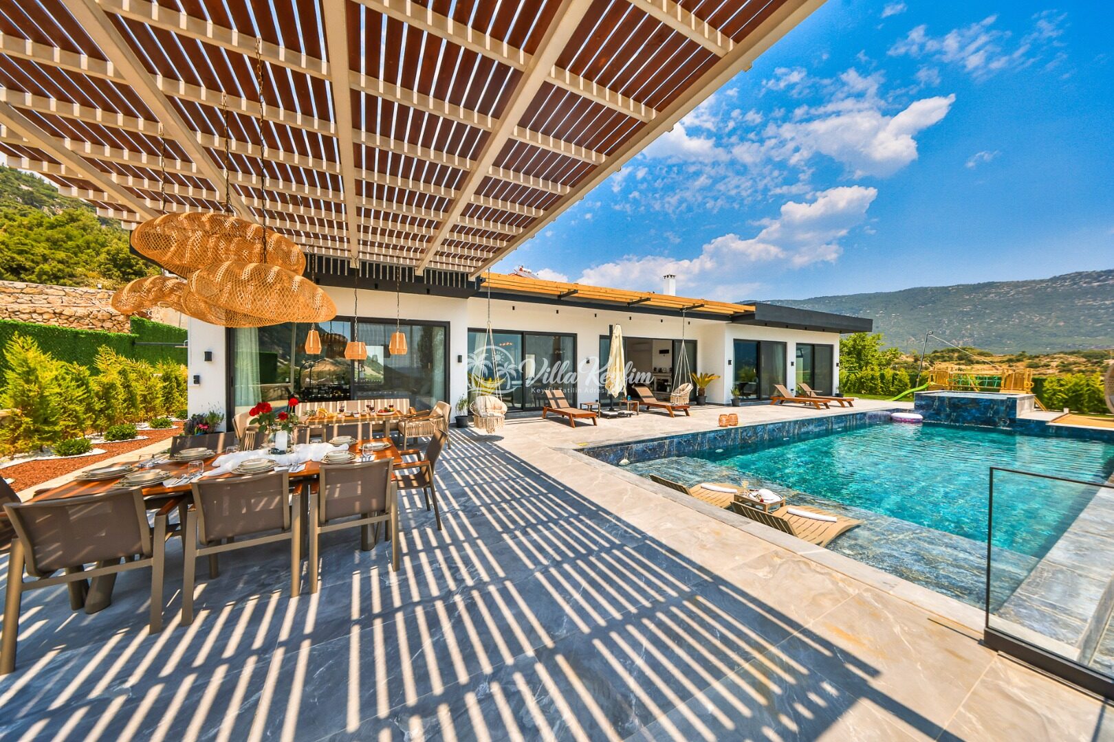 Villa Free — 1