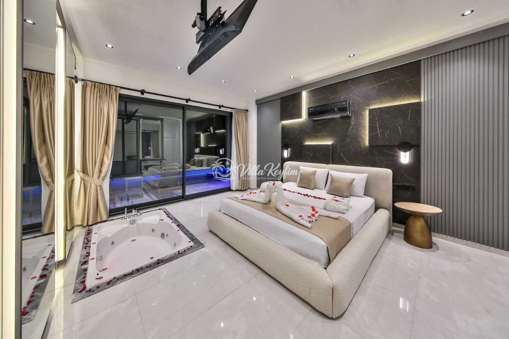 Villa Free — 121