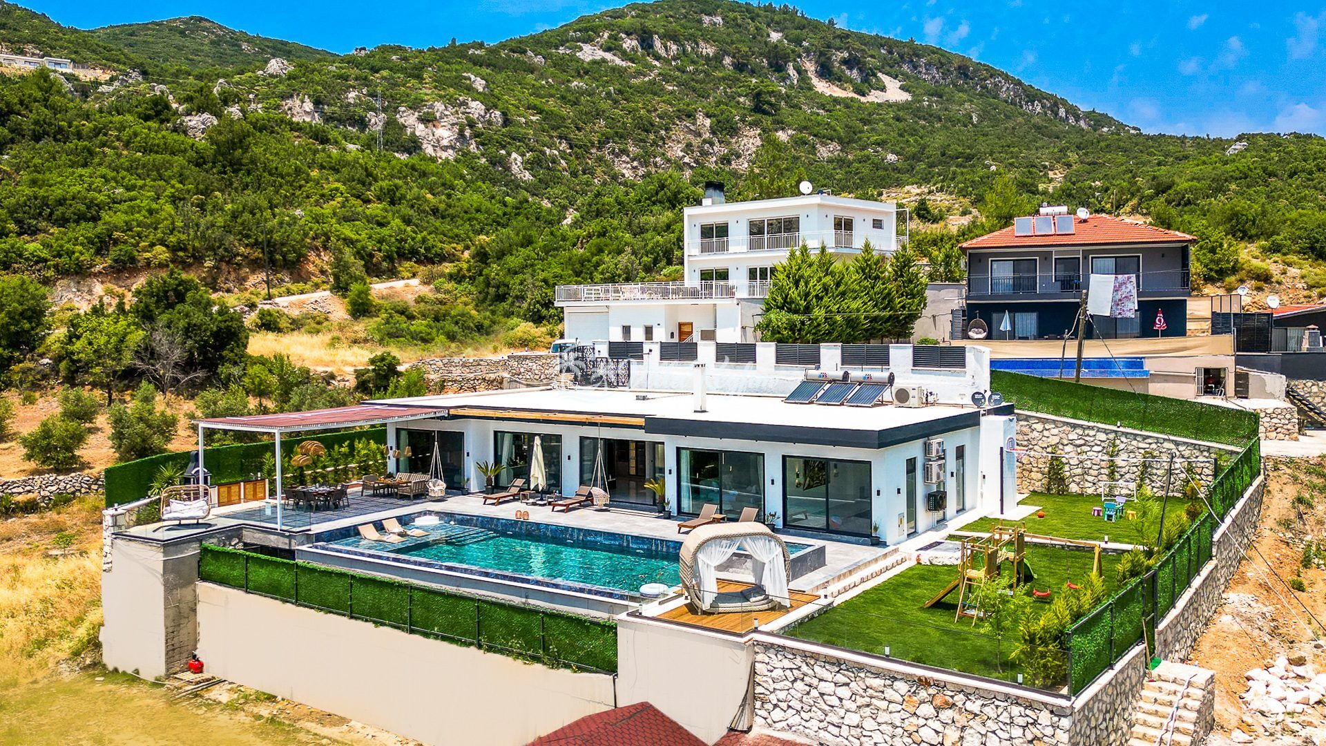Villa Free — 144