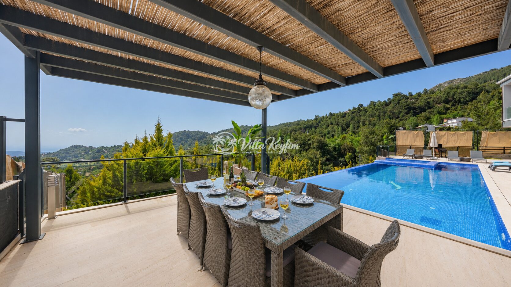 Villa Velaris — 1