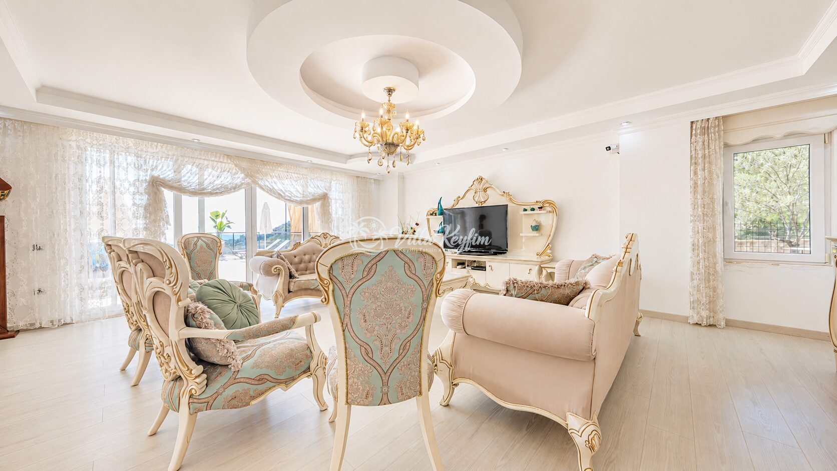 Villa Velaris — 19