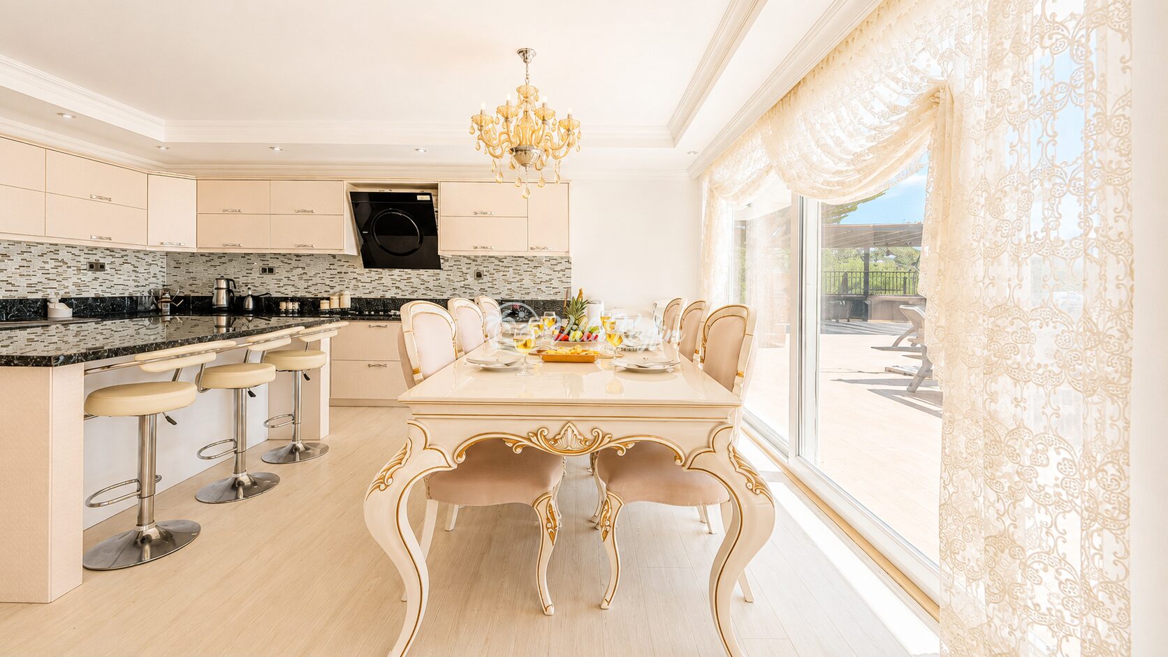 Villa Velaris — 26