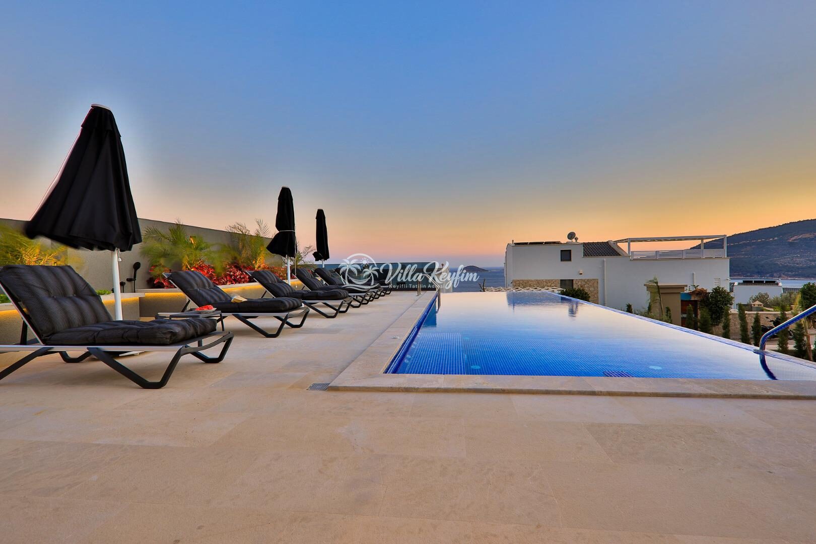 Villa Dreams — 33