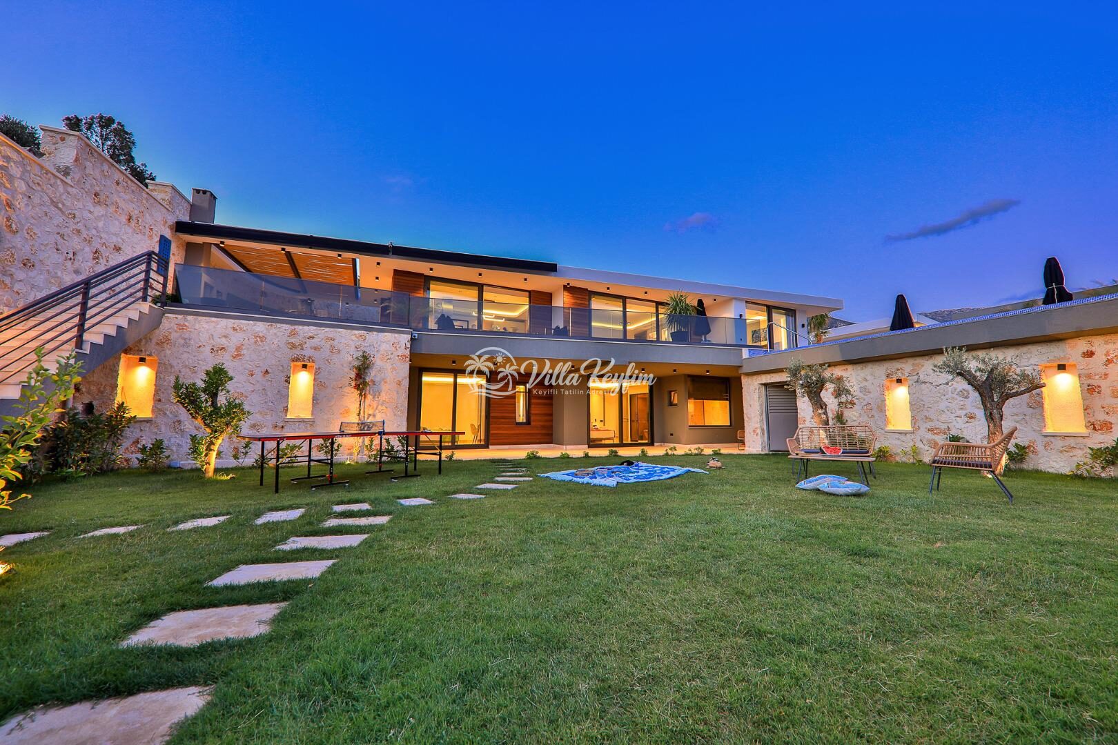 Villa Dreams — 42