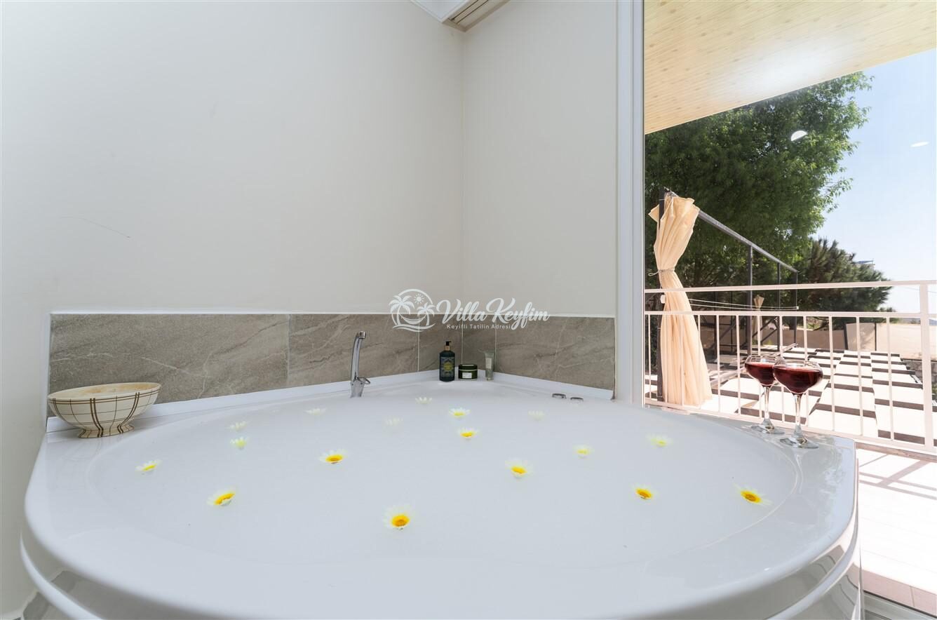Villa Smyrna — 65