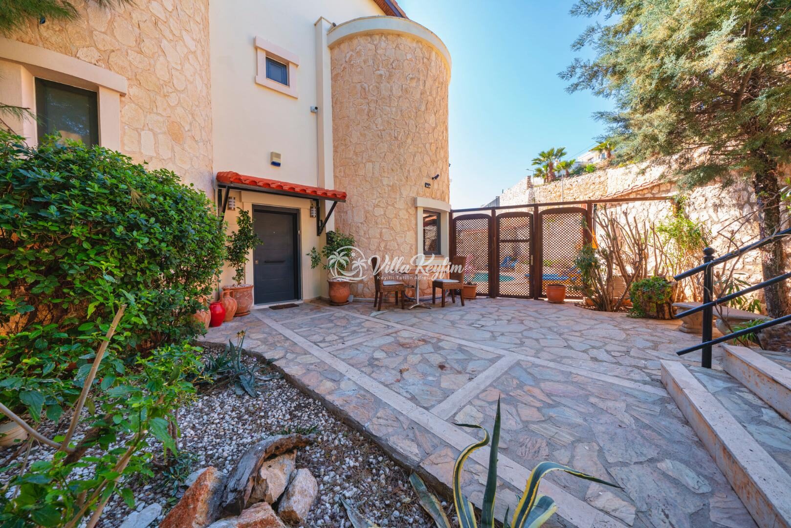Villa Tashla — 15