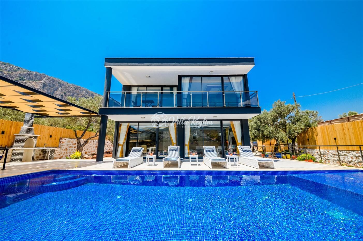 Villa Black Rose — 2
