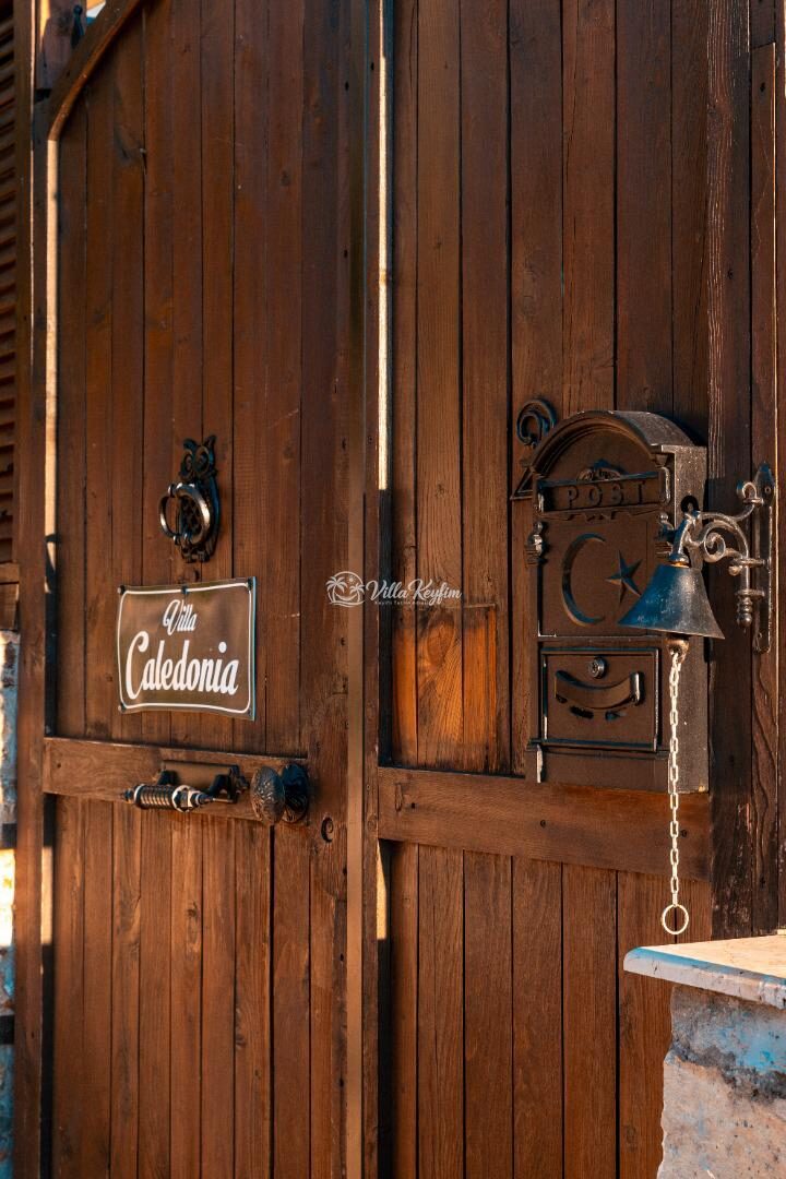 Villa Caledonia — 48