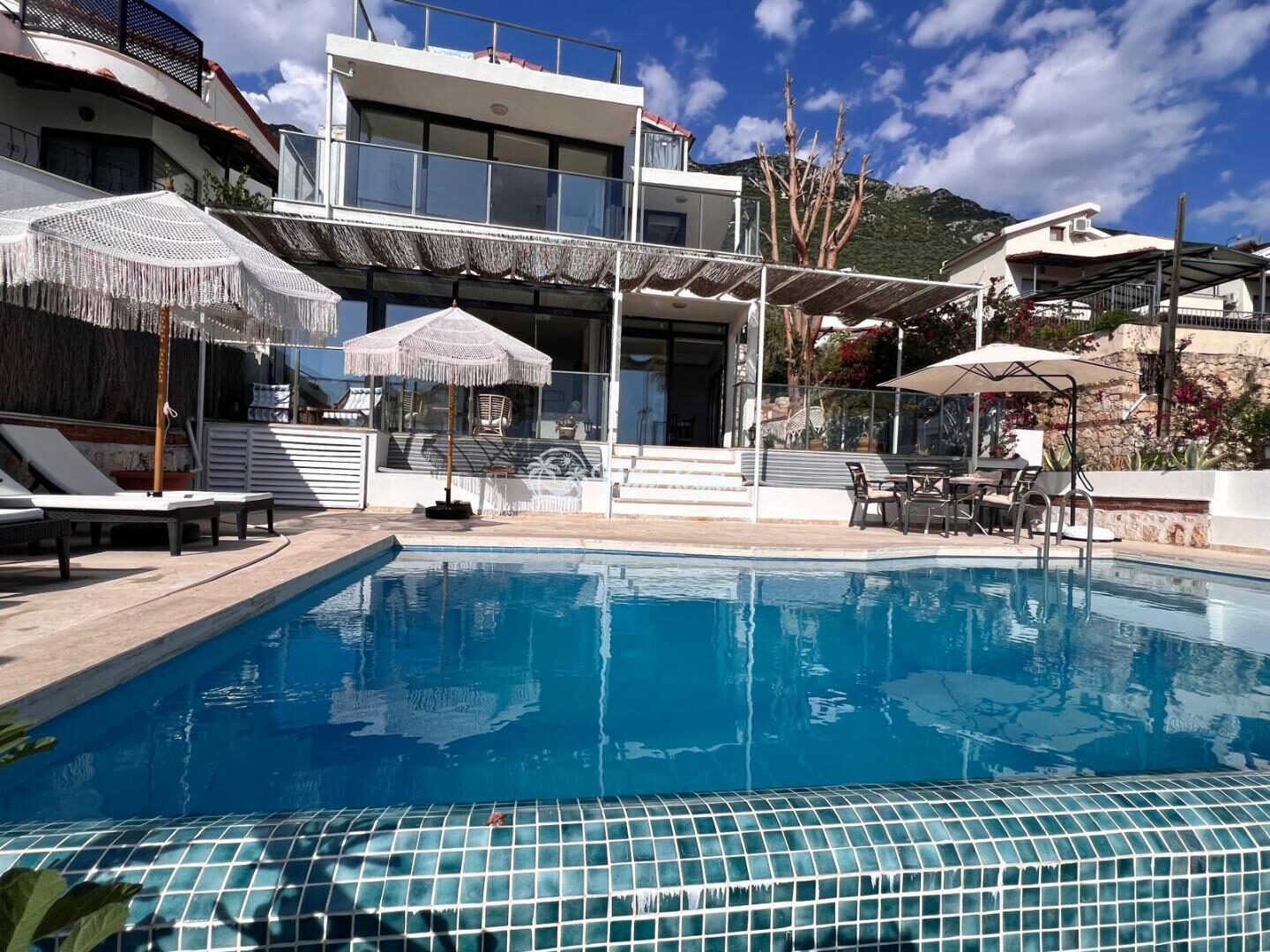 Villa Şerefe — 1