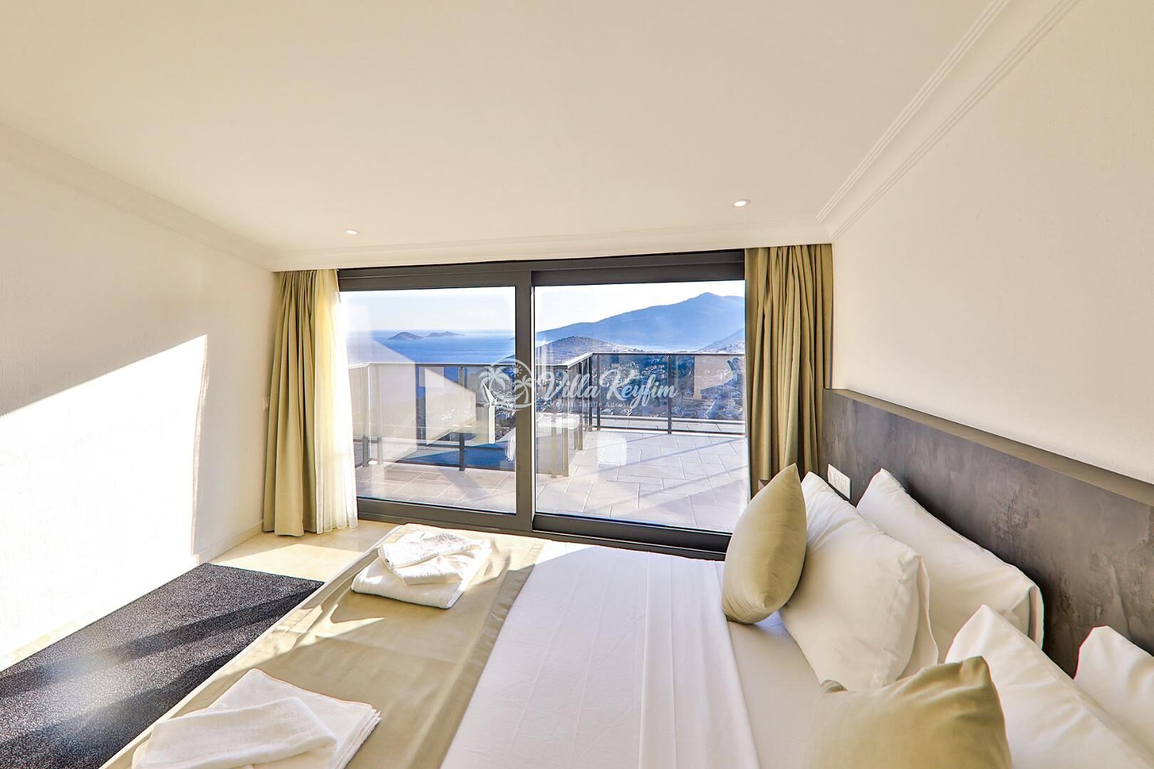 Villa Luxury — 37