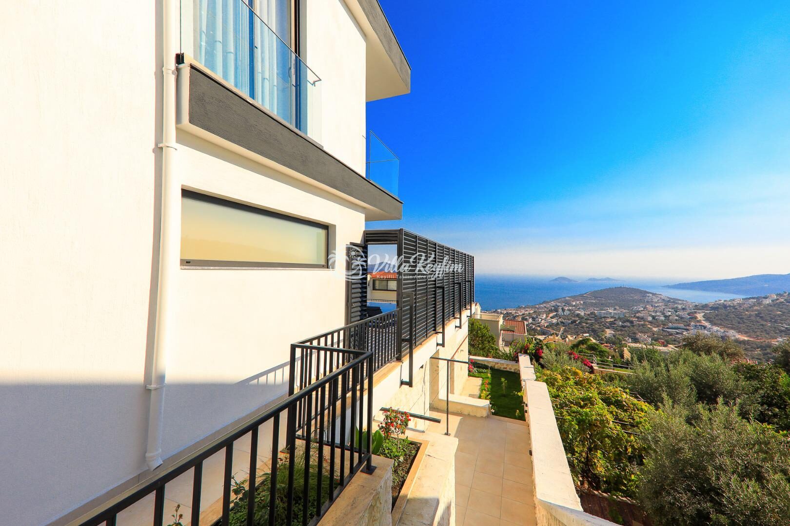 Villa Bliss — 36