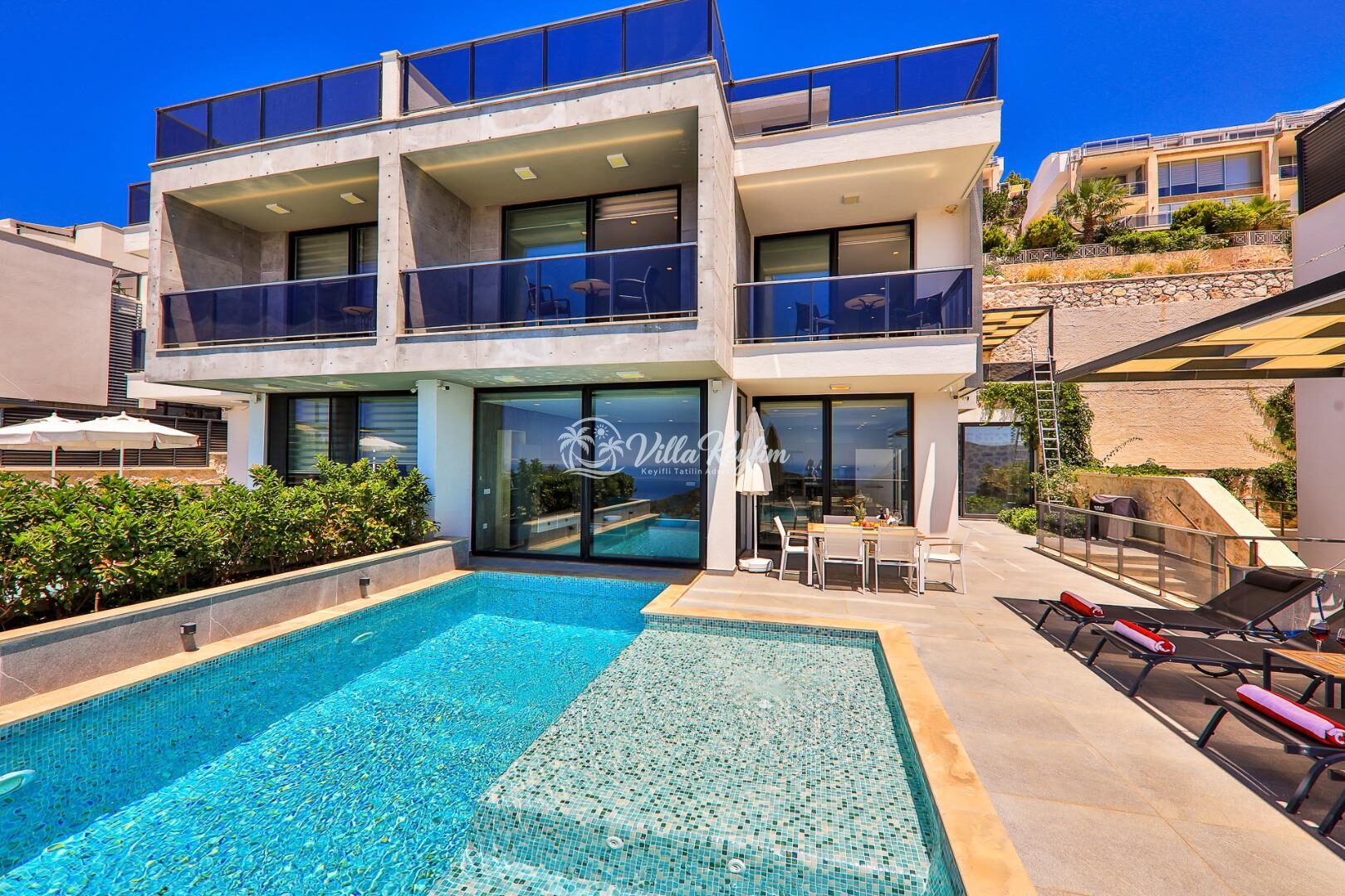 Villa Skylight — 9