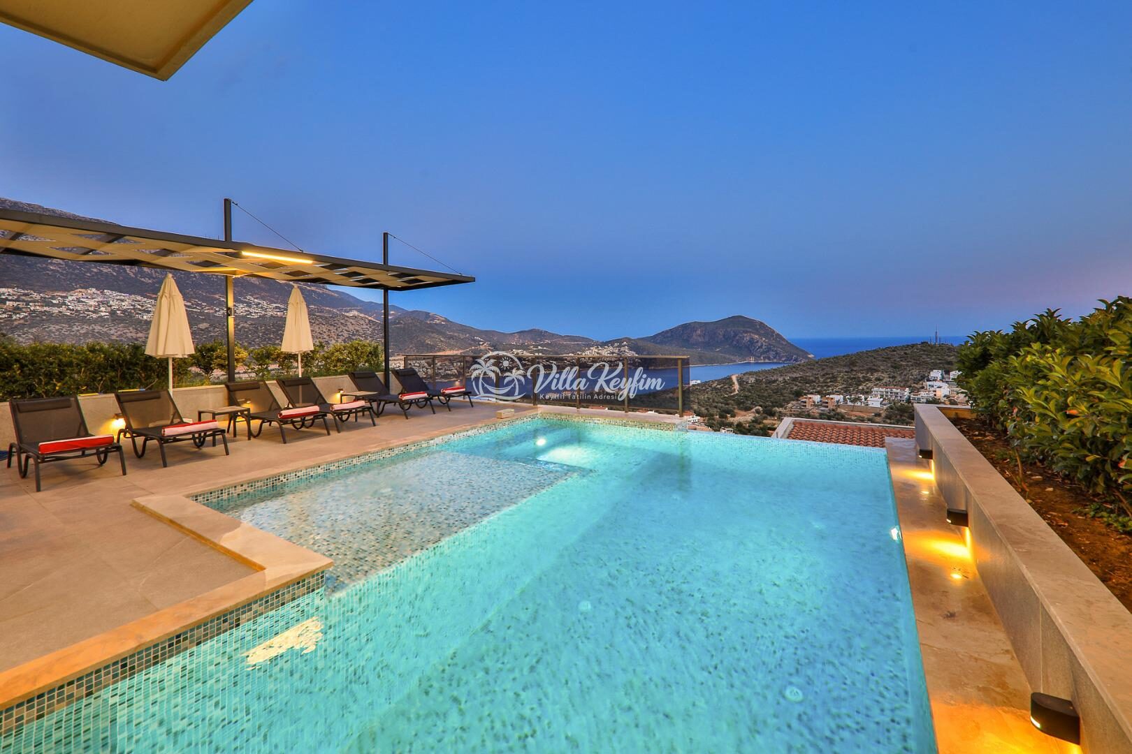 Villa Skylight — 13