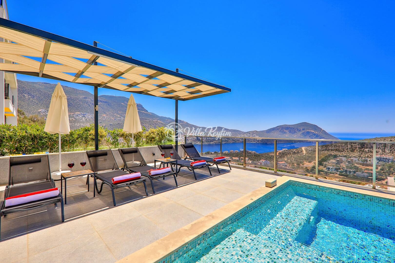Villa Skylight — 18