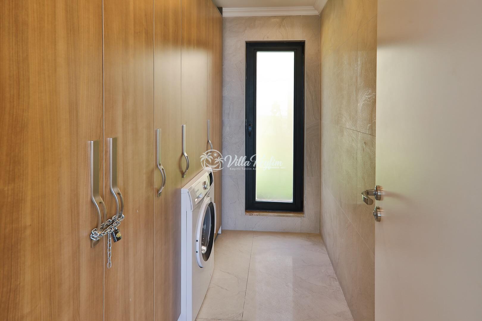 Villa Skylight — 54