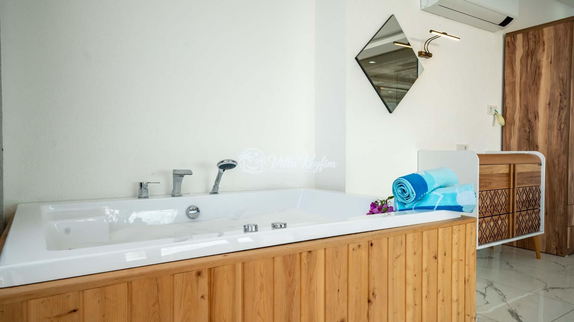 Villa Spring — 50