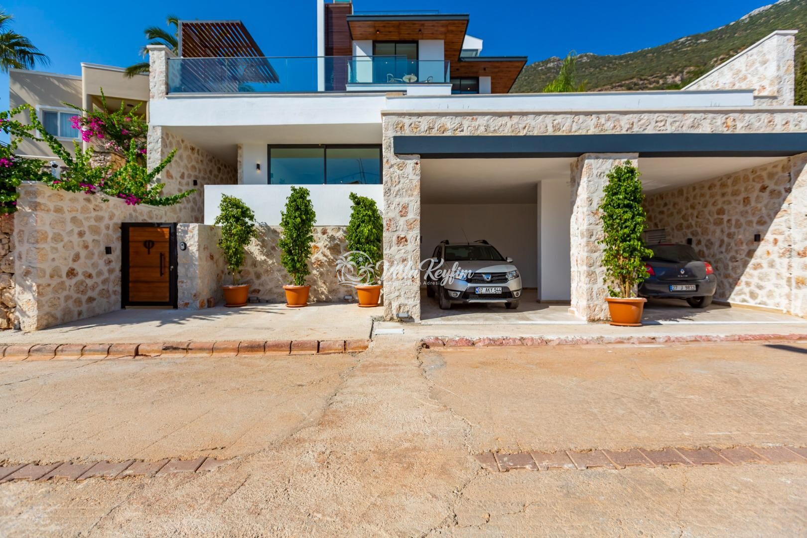 Villa Phi — 16