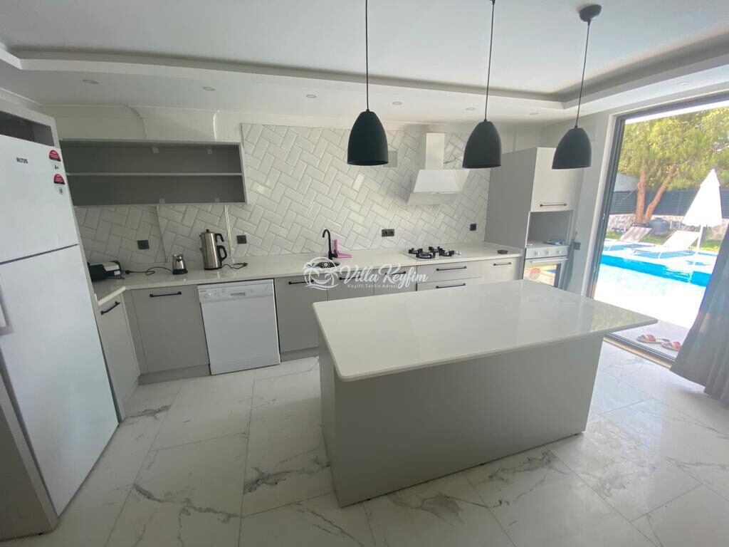 Villa Silver — 25