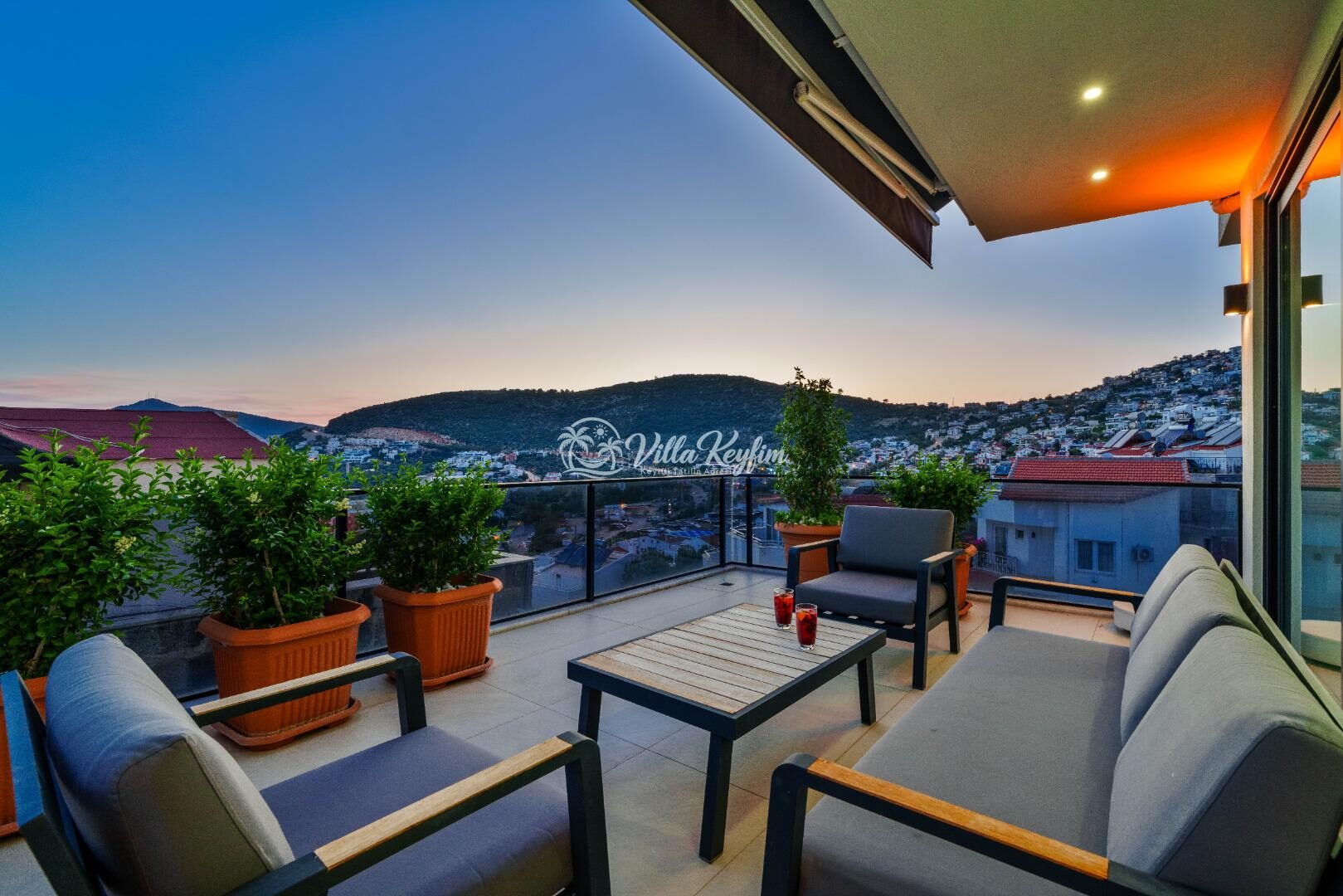 Villa Cassa — 17