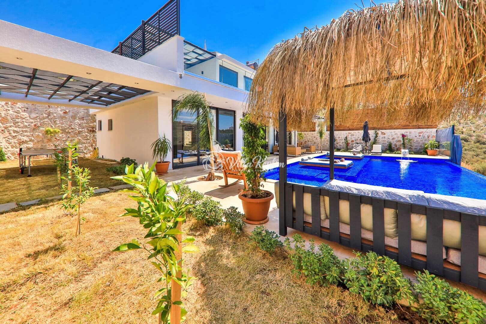 Villa Glorious — 3